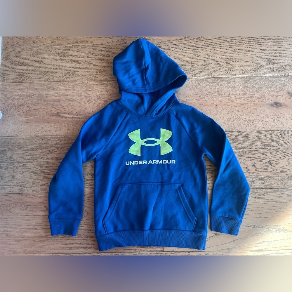 NWT: Under Armour Boy Rival Print Fill Graphic Hoodie Size 7